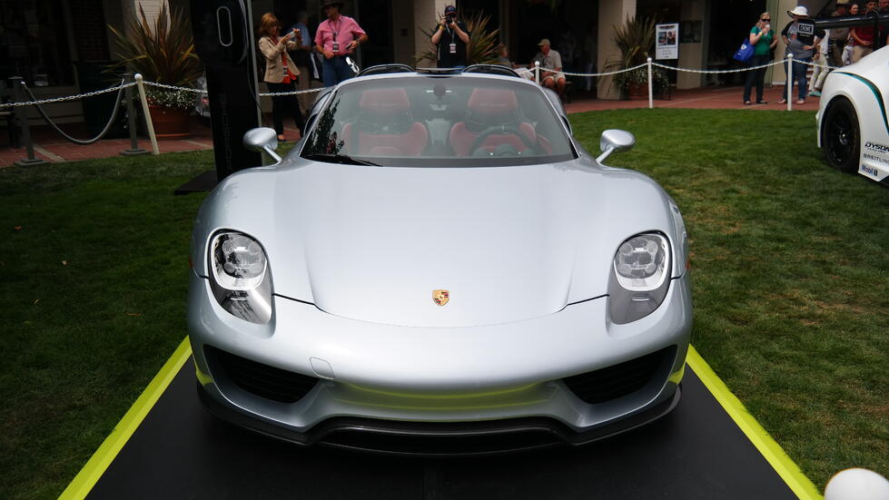 Porsche 918 shipping overseas