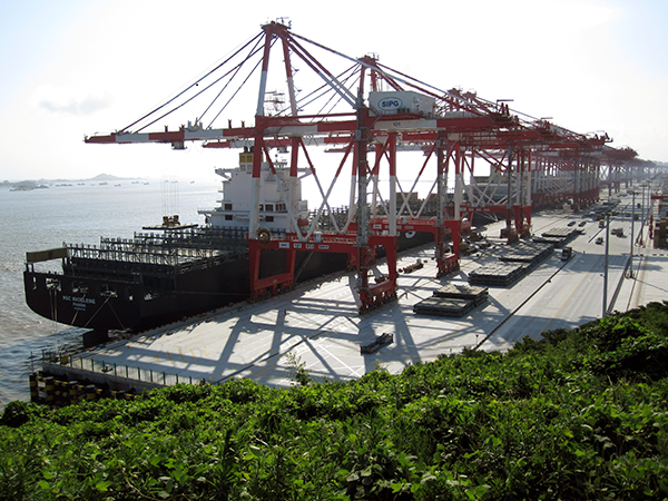 ship-car-to-shanghai-port
