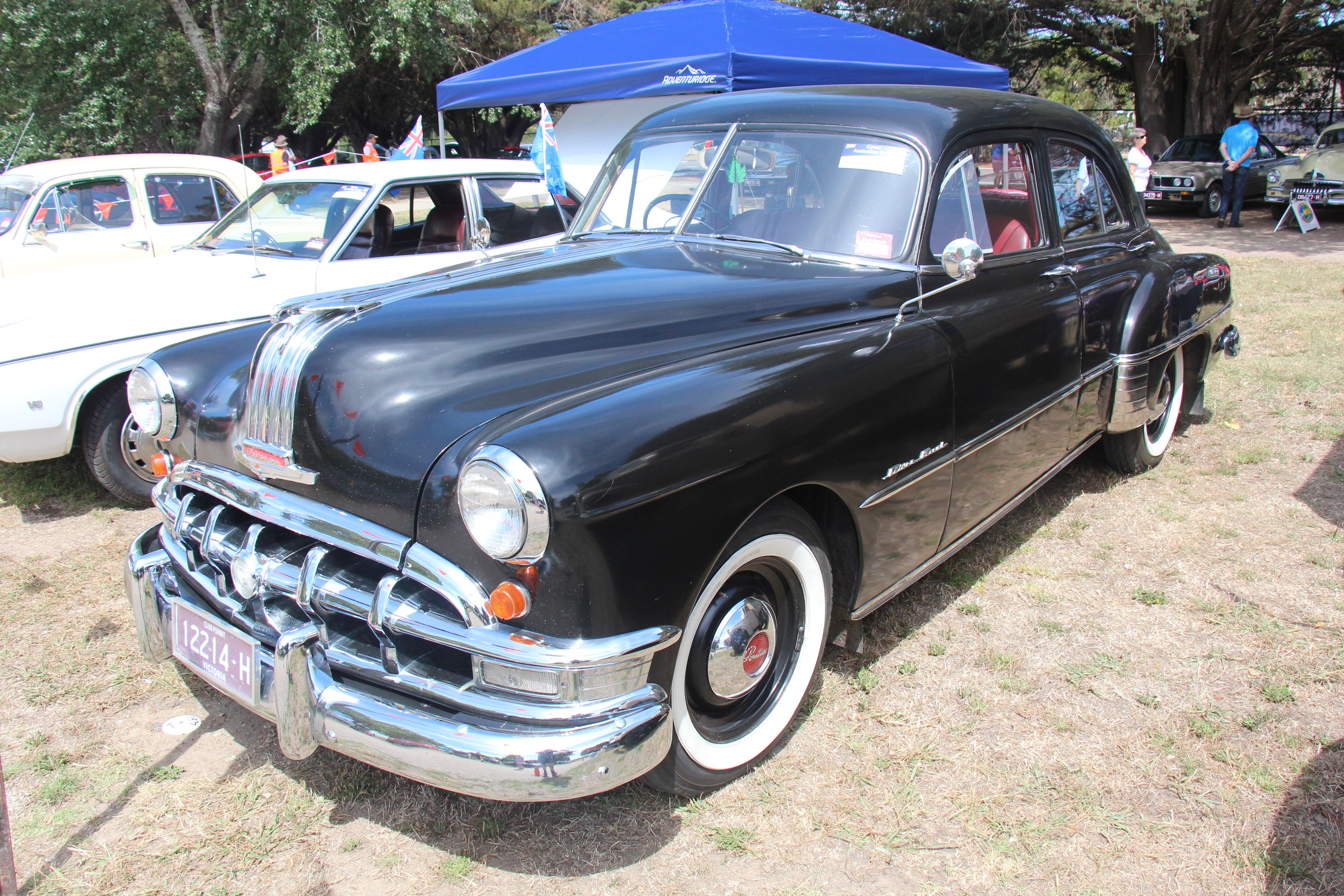 1950_Pontiac_Chieftan_Silver_Streak_Sedan