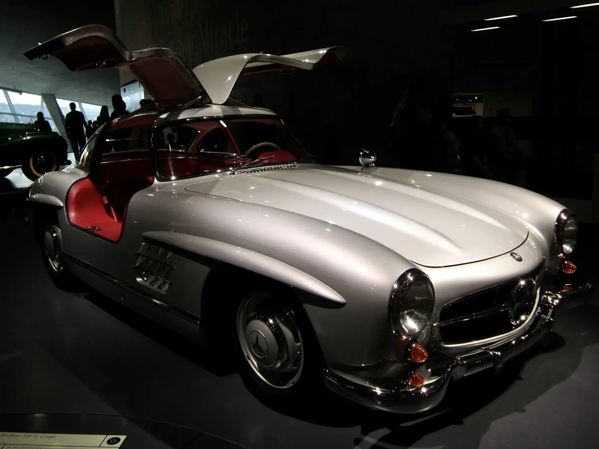 1955_Mercedes-Benz_300_SLR_Uhlenhaut_Coupé