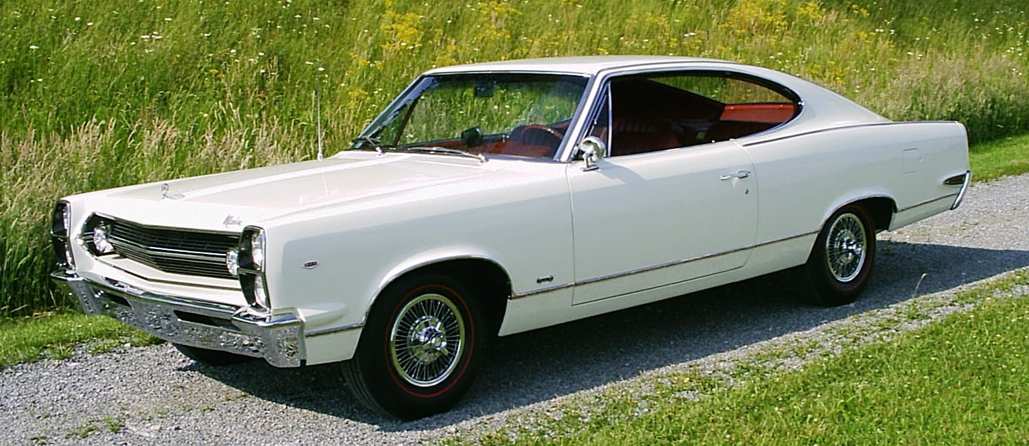 1967_AMC_Marlin_white_with_red_interior_01