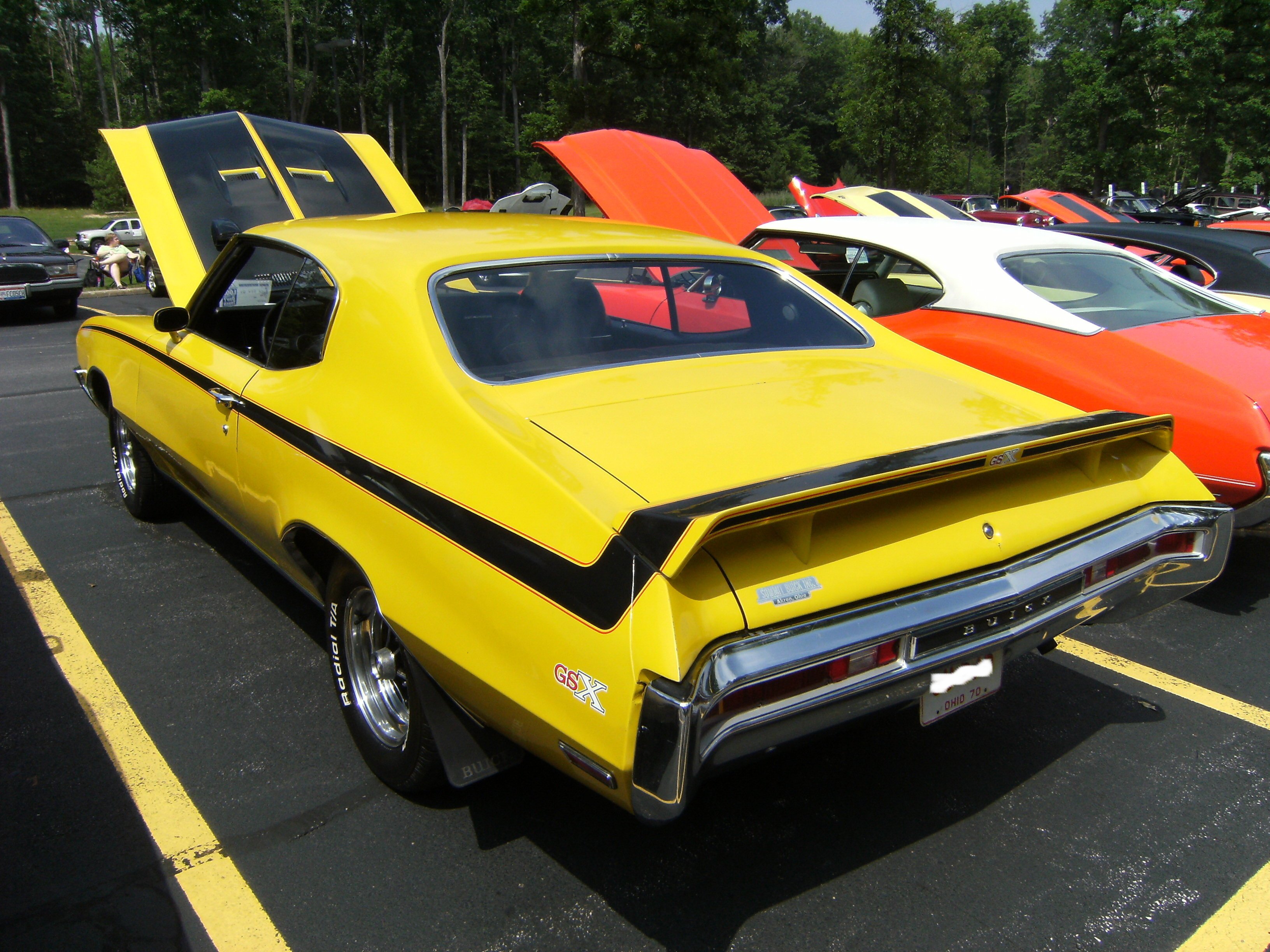 1970_Buick_GSX_in_Saturn_Yellow