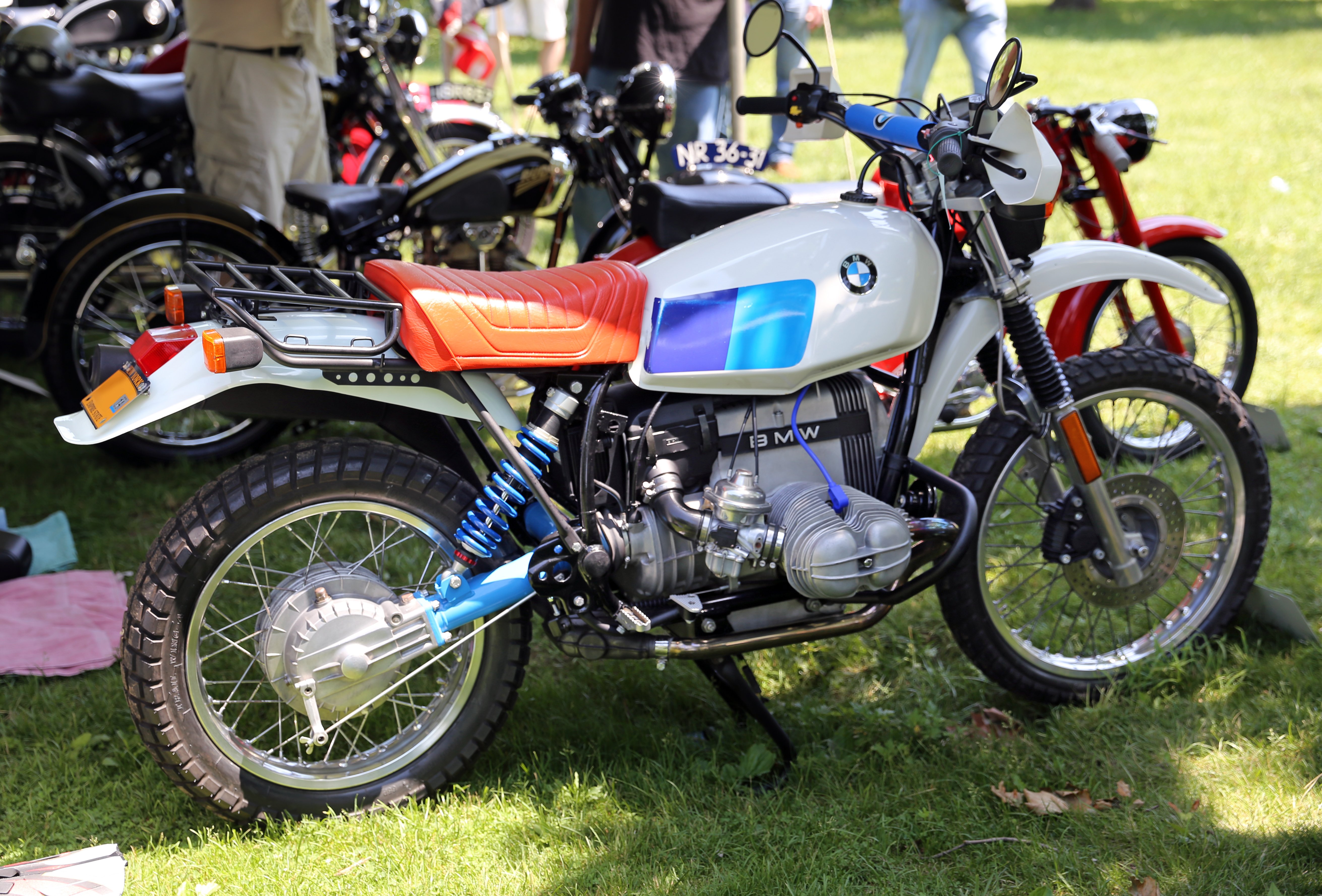 1981_BMW_R80_GS_side