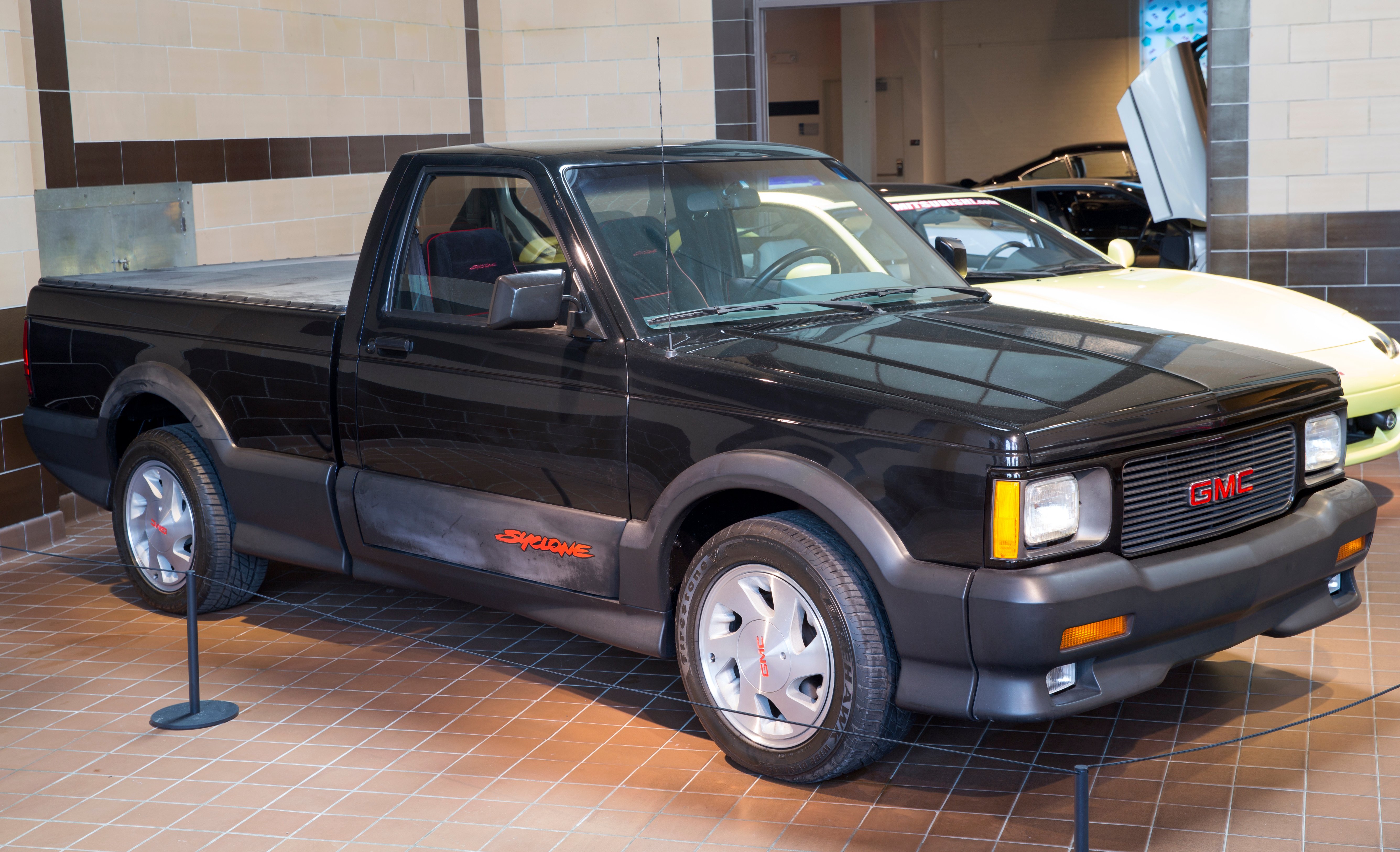 1991_GMC_Syclone_in_Black,_front_right