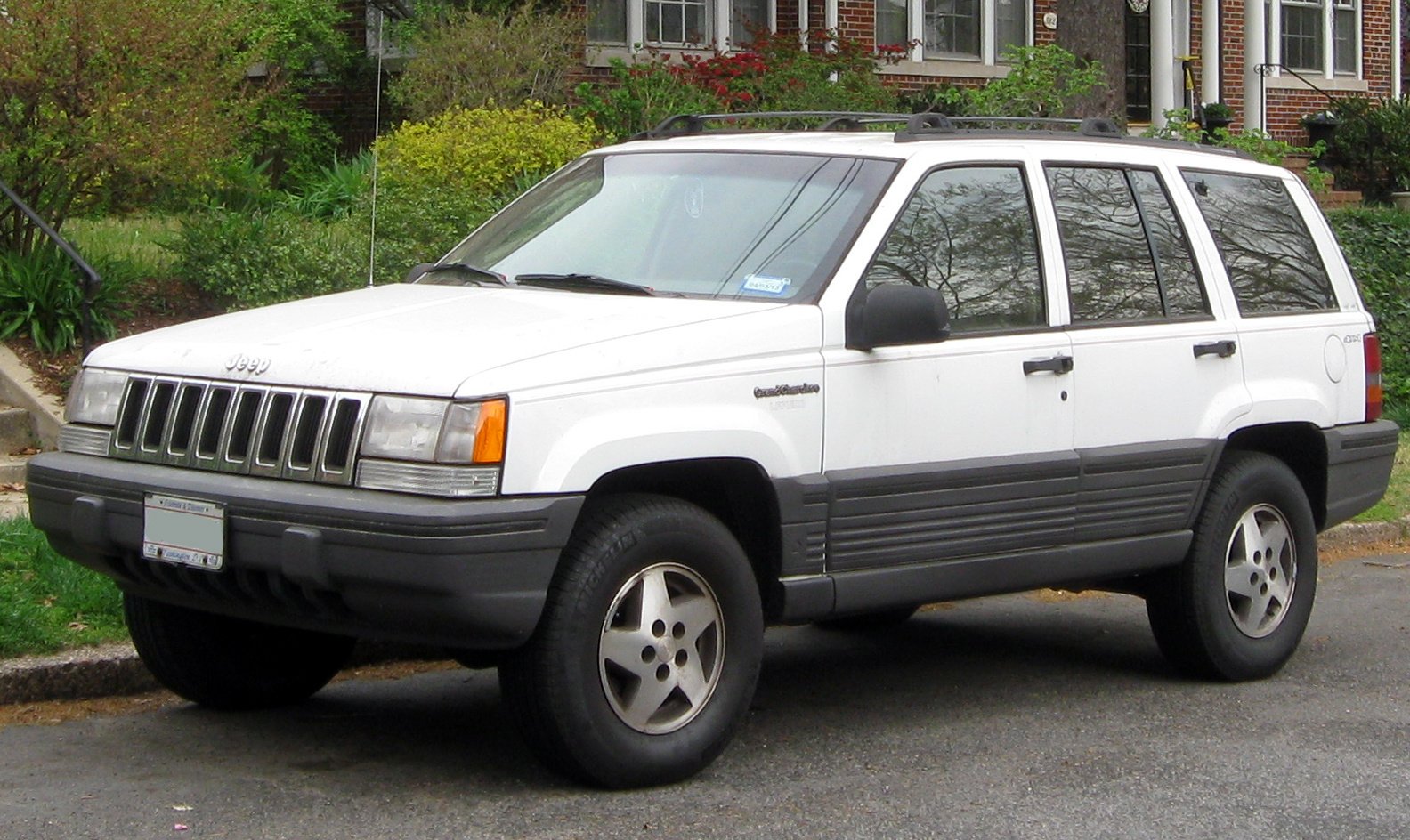 1993-1995_Jeep_Grand_Cherokee