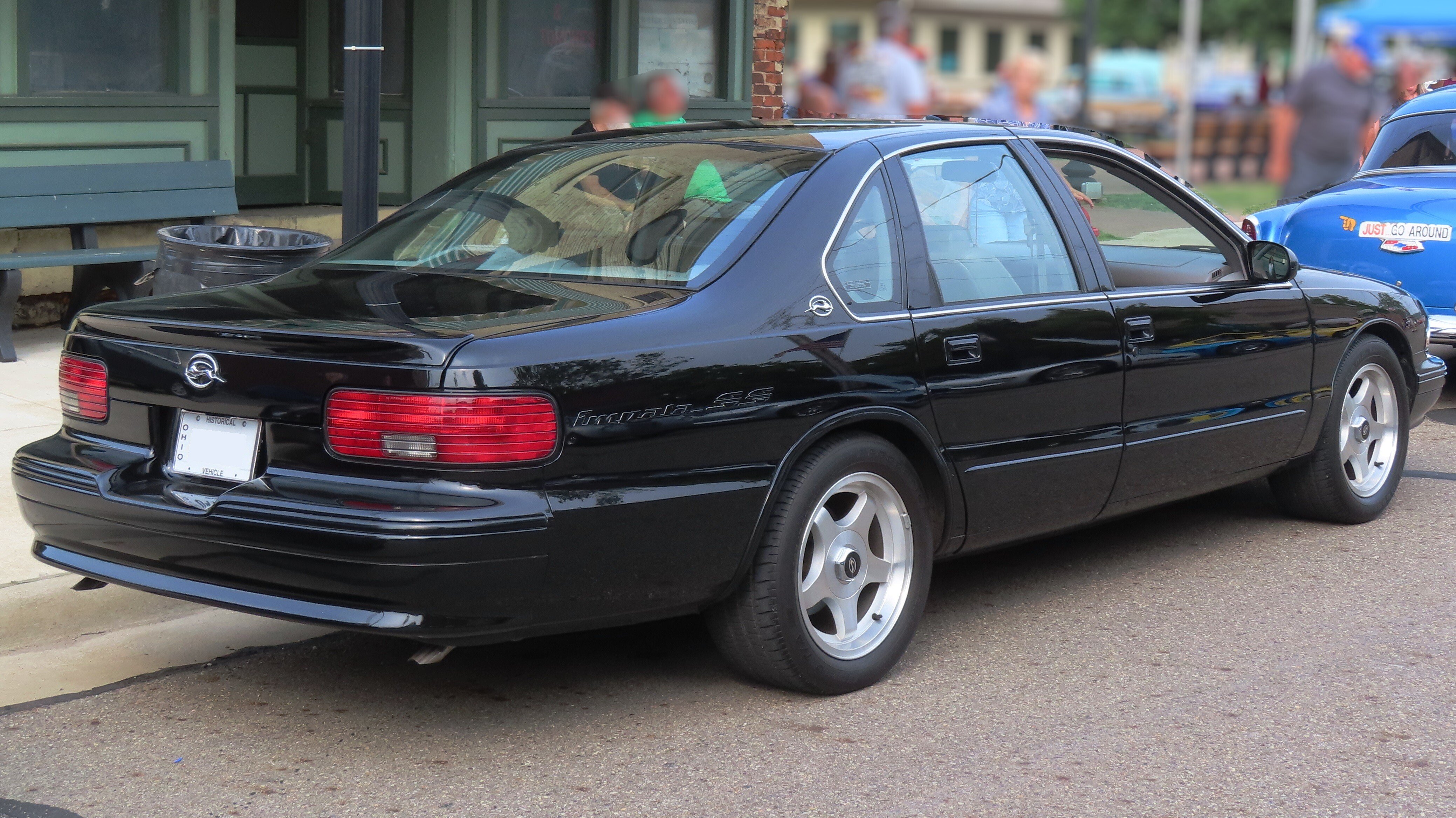 1996_Chevrolet_Impala_SS,_rear_Black