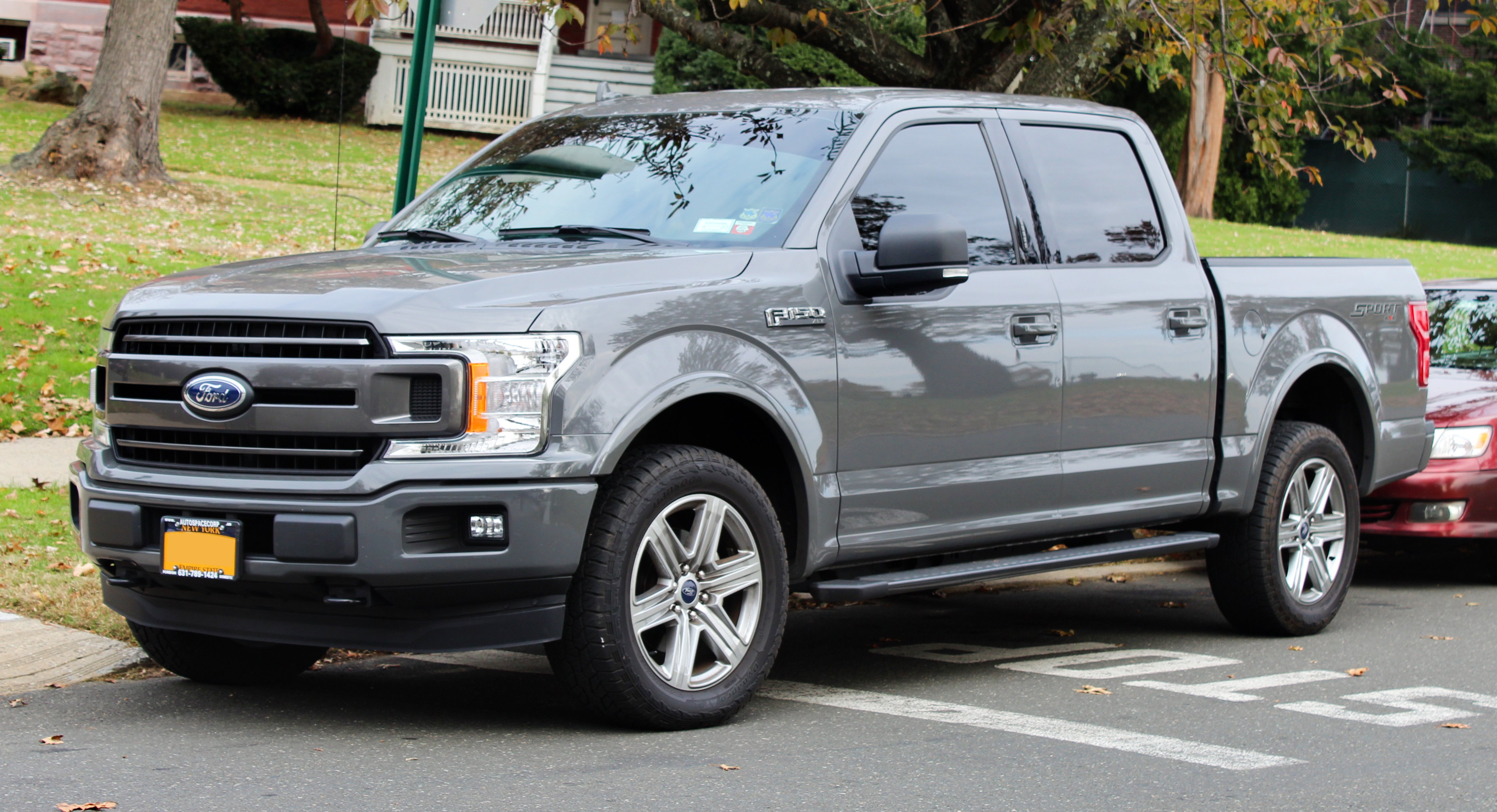 2018_Ford_F-150_XLT