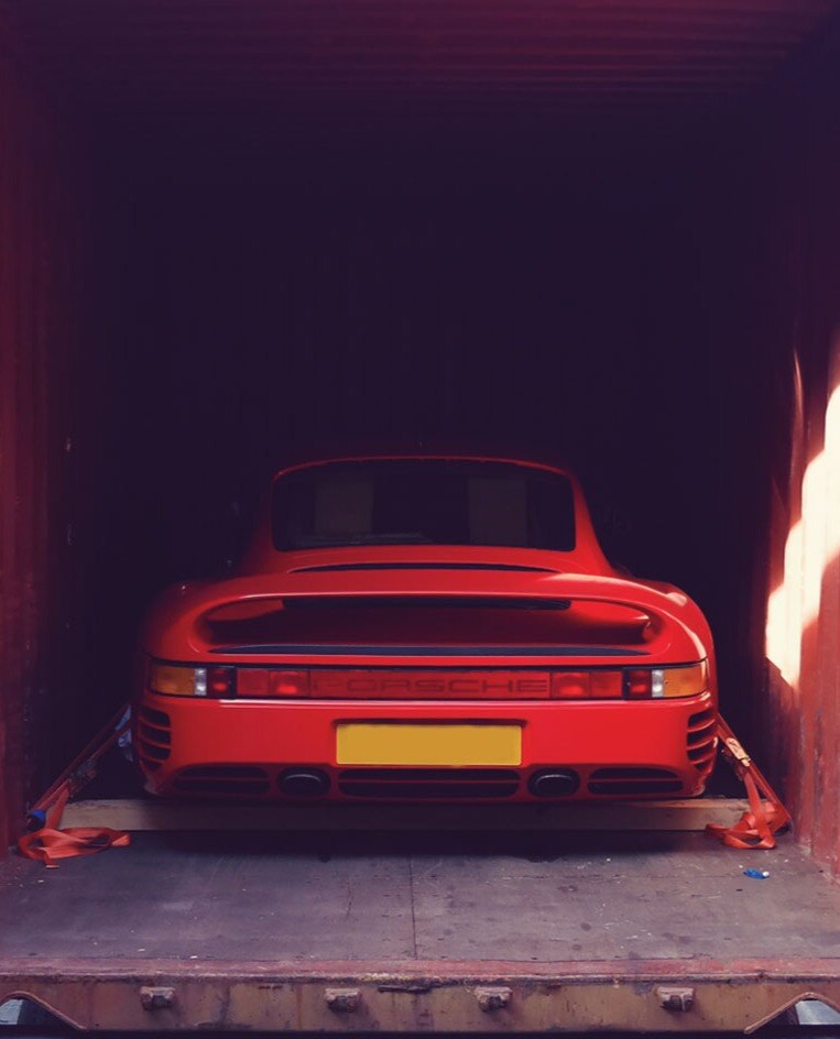 porsche-959-container-usa-auto-import