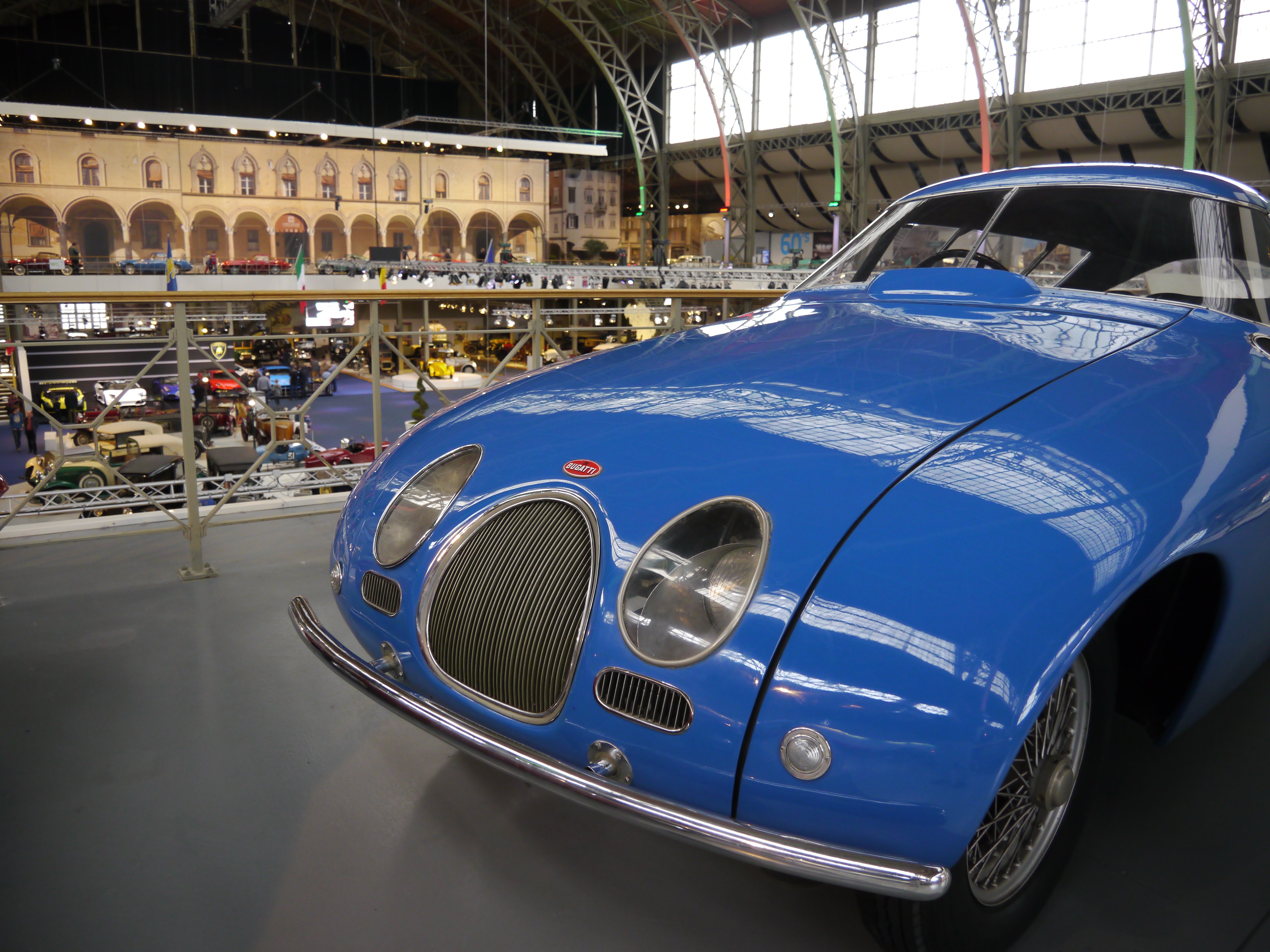 Bugatti_T57_by_James_J._Brown_at_Autoworld_Brüssel_2016