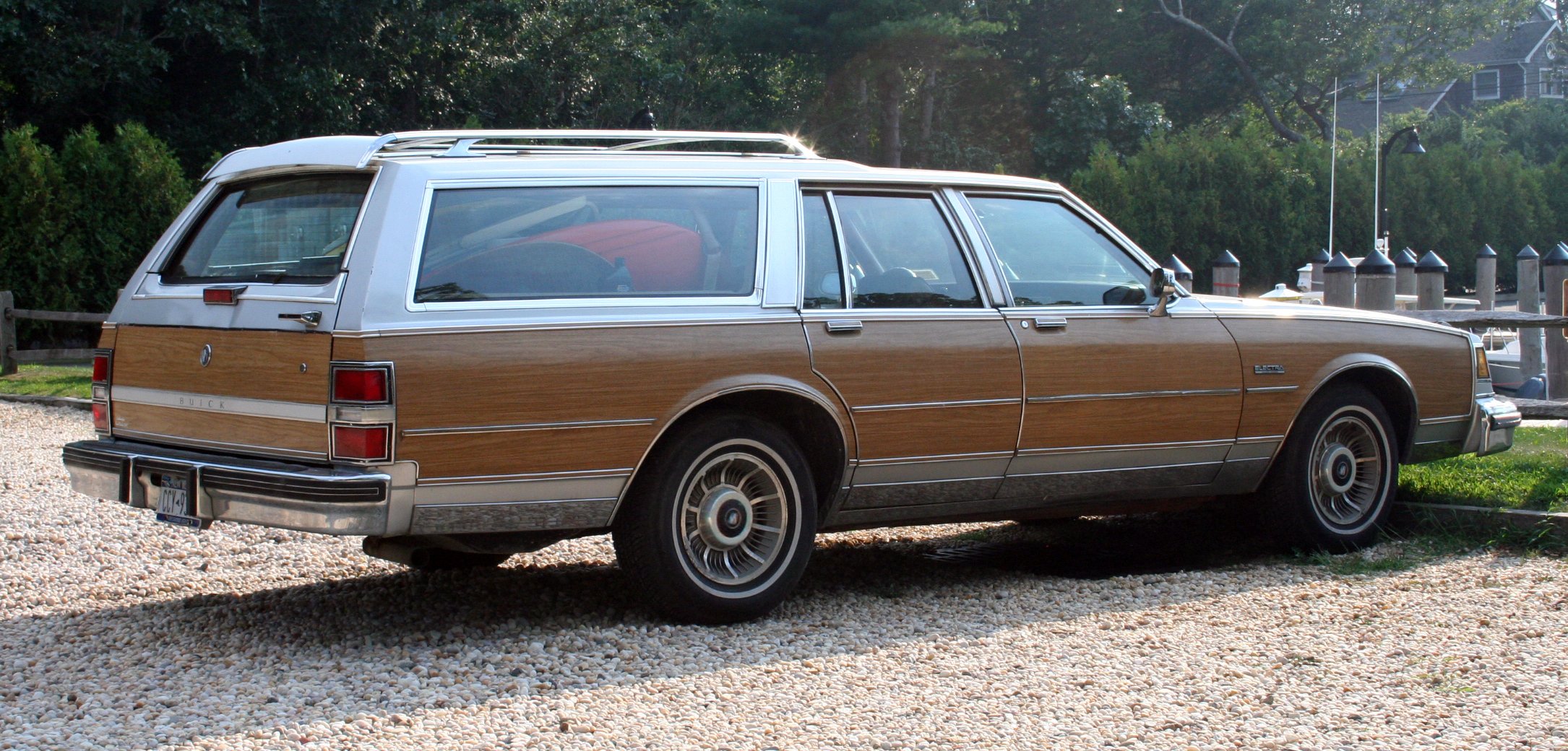 Buick_Electra_Estate_Wagon