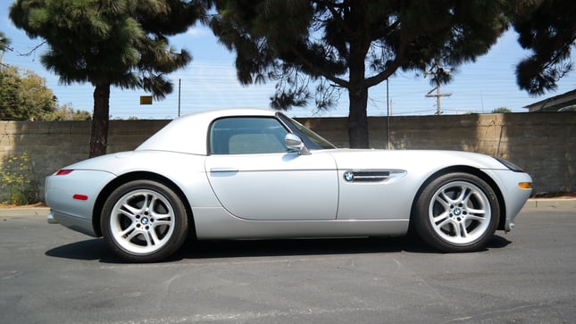 BMW Z8 International car shipping