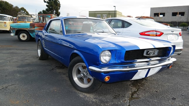 Mustang shipping from the USA to Australia