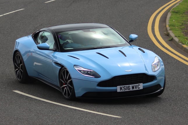 aston-martin-db11-uk-import.png