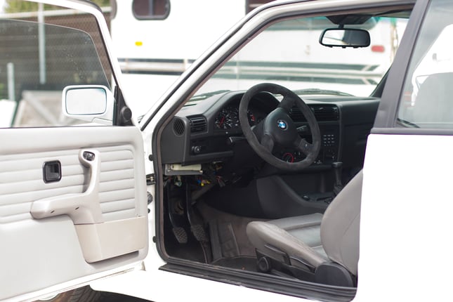 bmw-m3-e30-interior.png