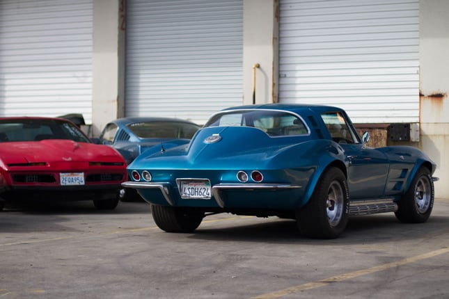 classic-corvette-muscle-cars.jpg