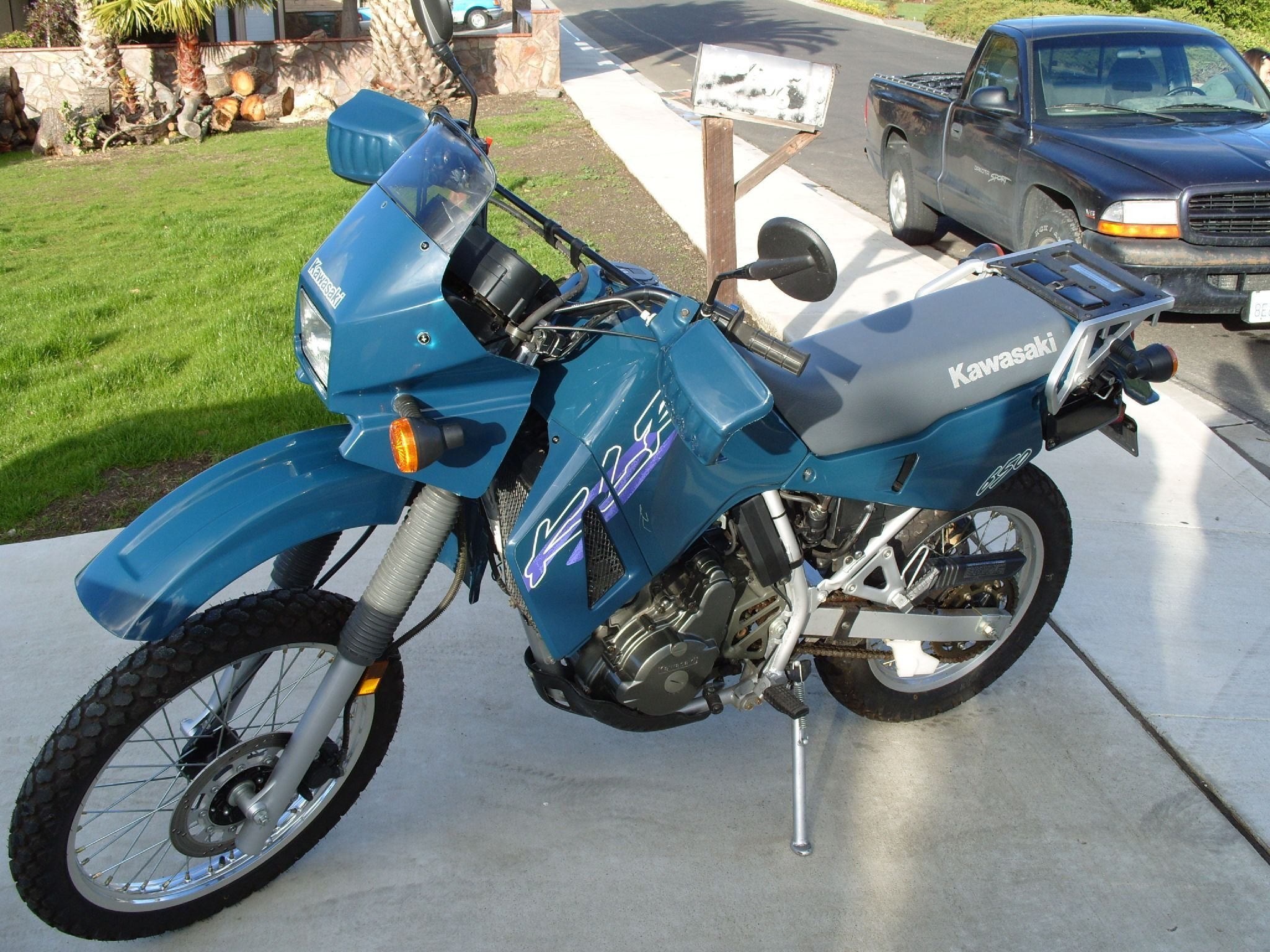 Kawasaki_KLR_650_01