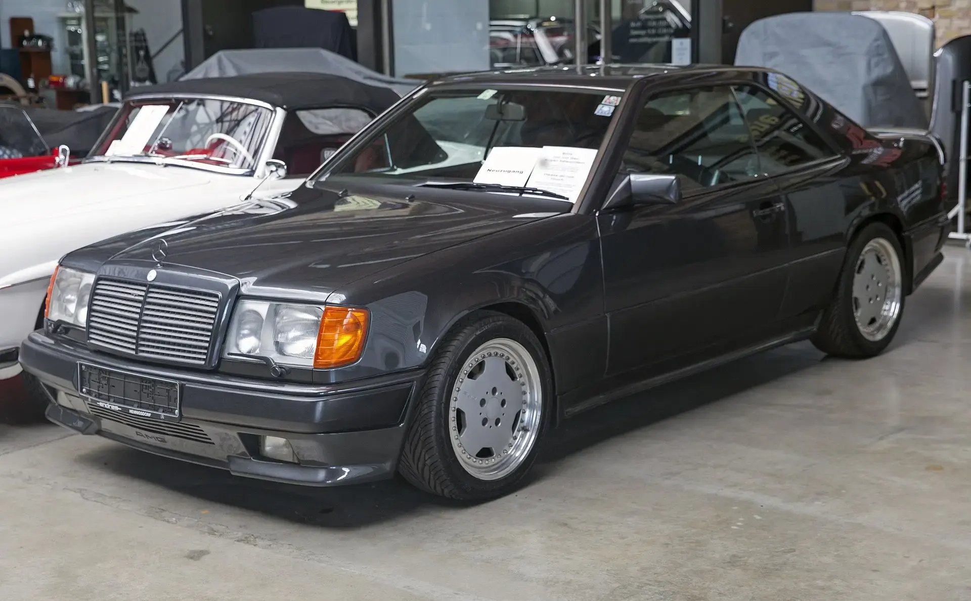 Mercedes‐Benz_300CE