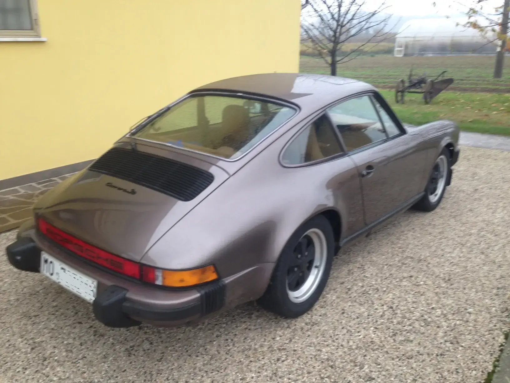 Porsche_911_Carrera_3.0_1977
