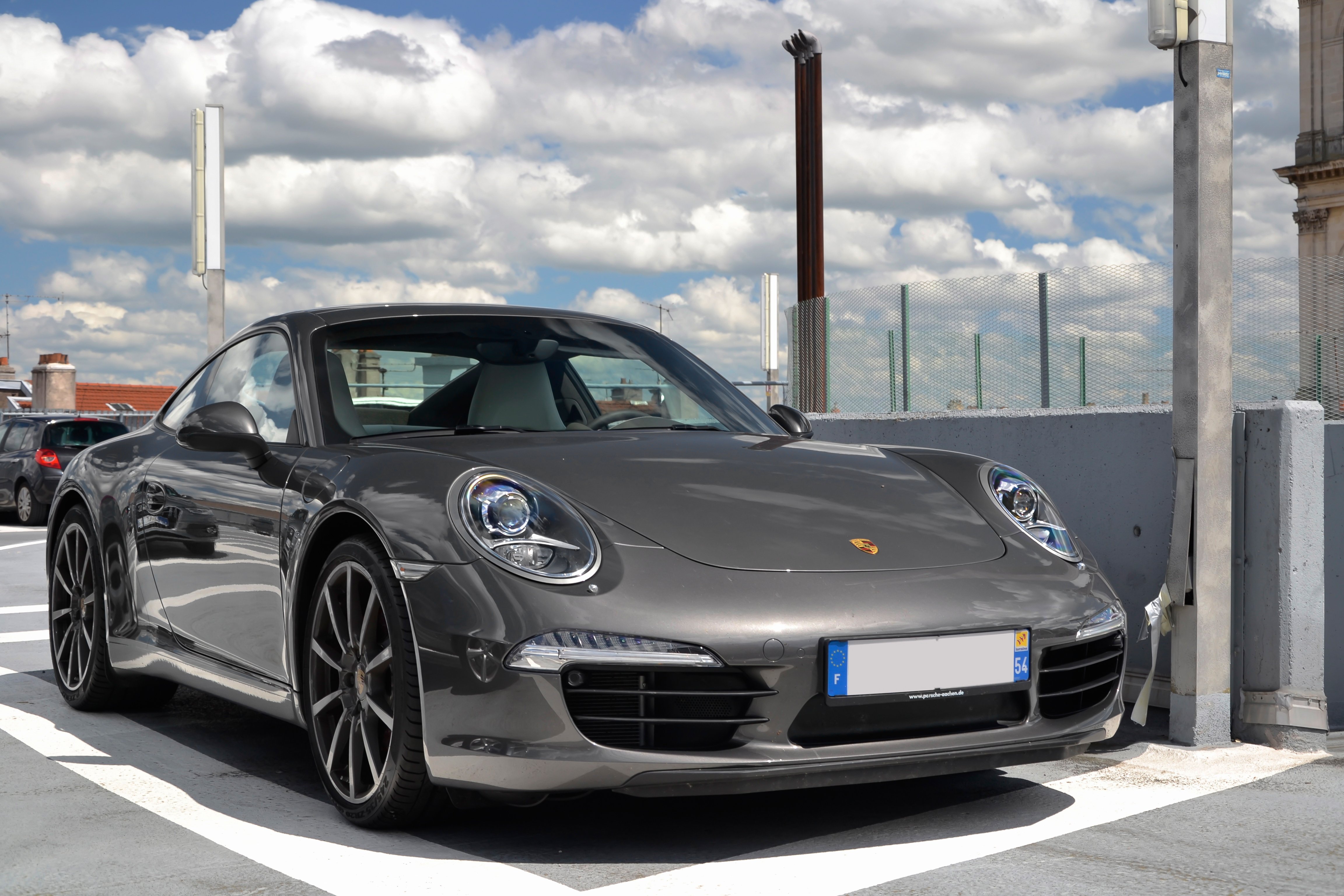 Porsche_911_Carrera_S