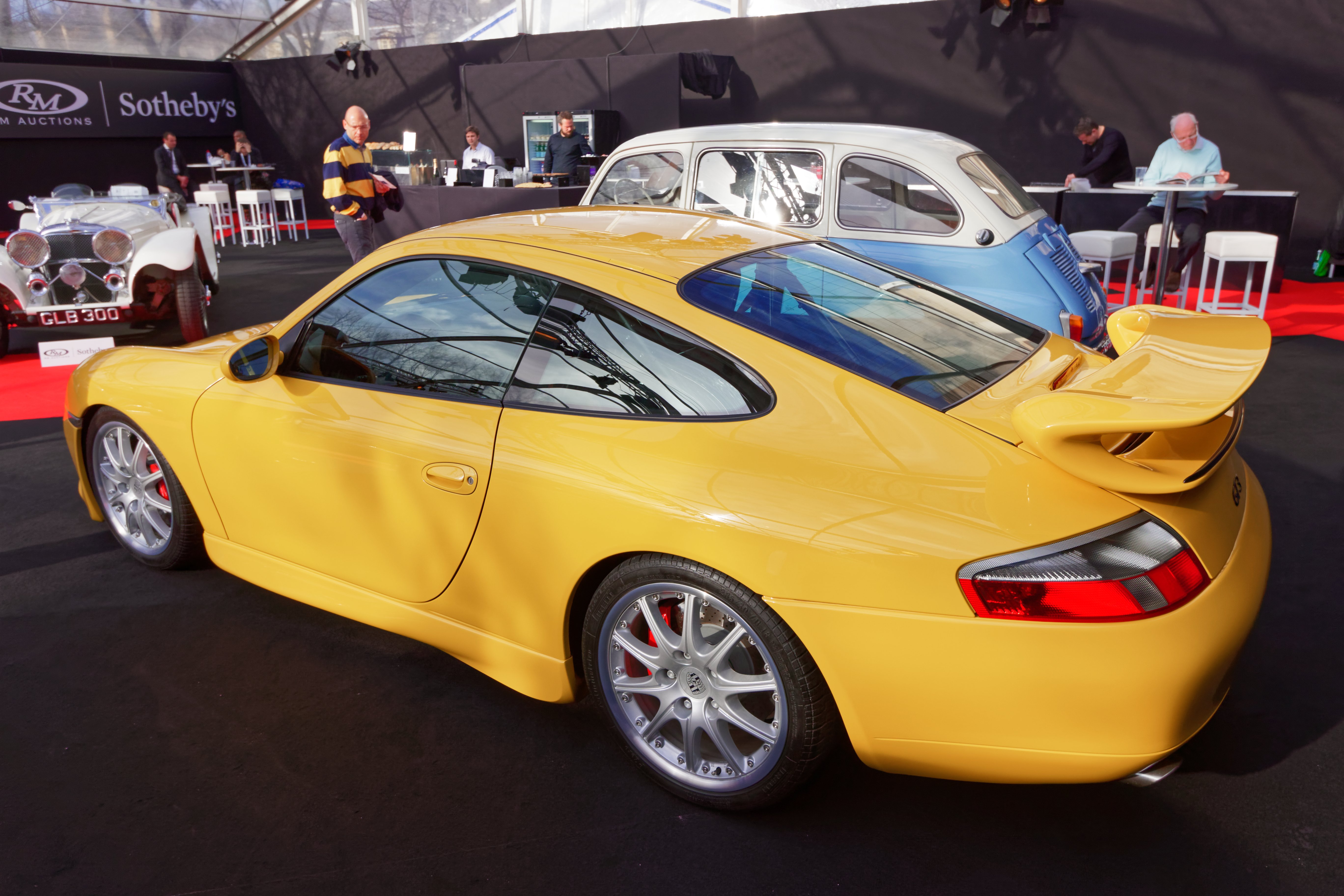 RM_Sotheby’s_2017_-_Porsche_911_GT3