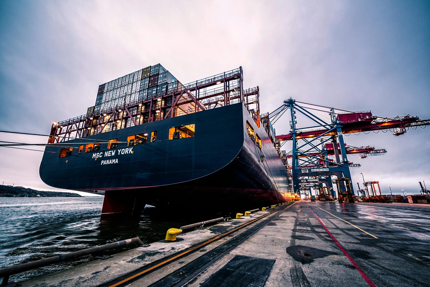 Verschiffung von Oldtimern: Container vs. Roll-On/Roll-Of