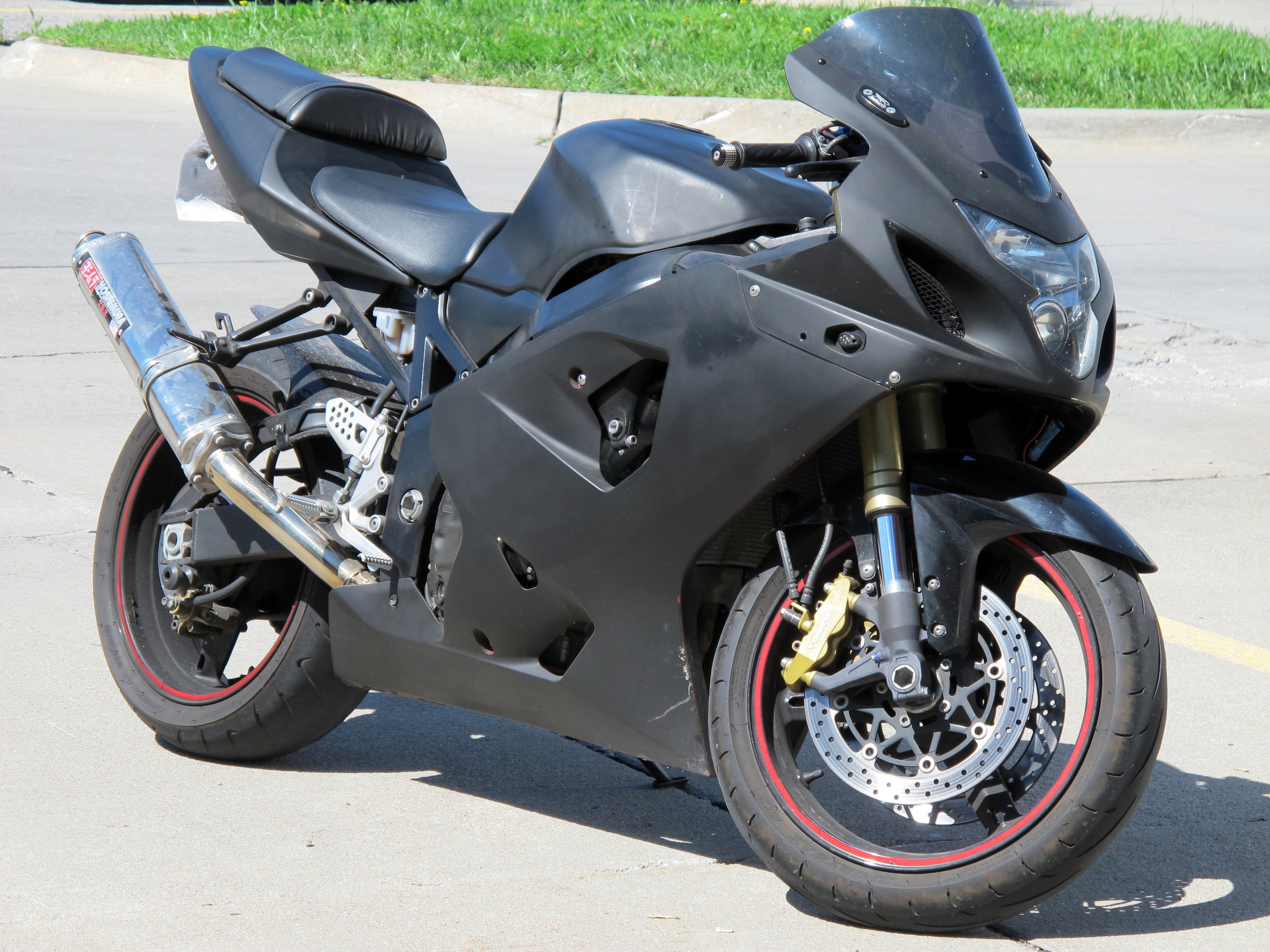 Suzuki_GSX-R_750