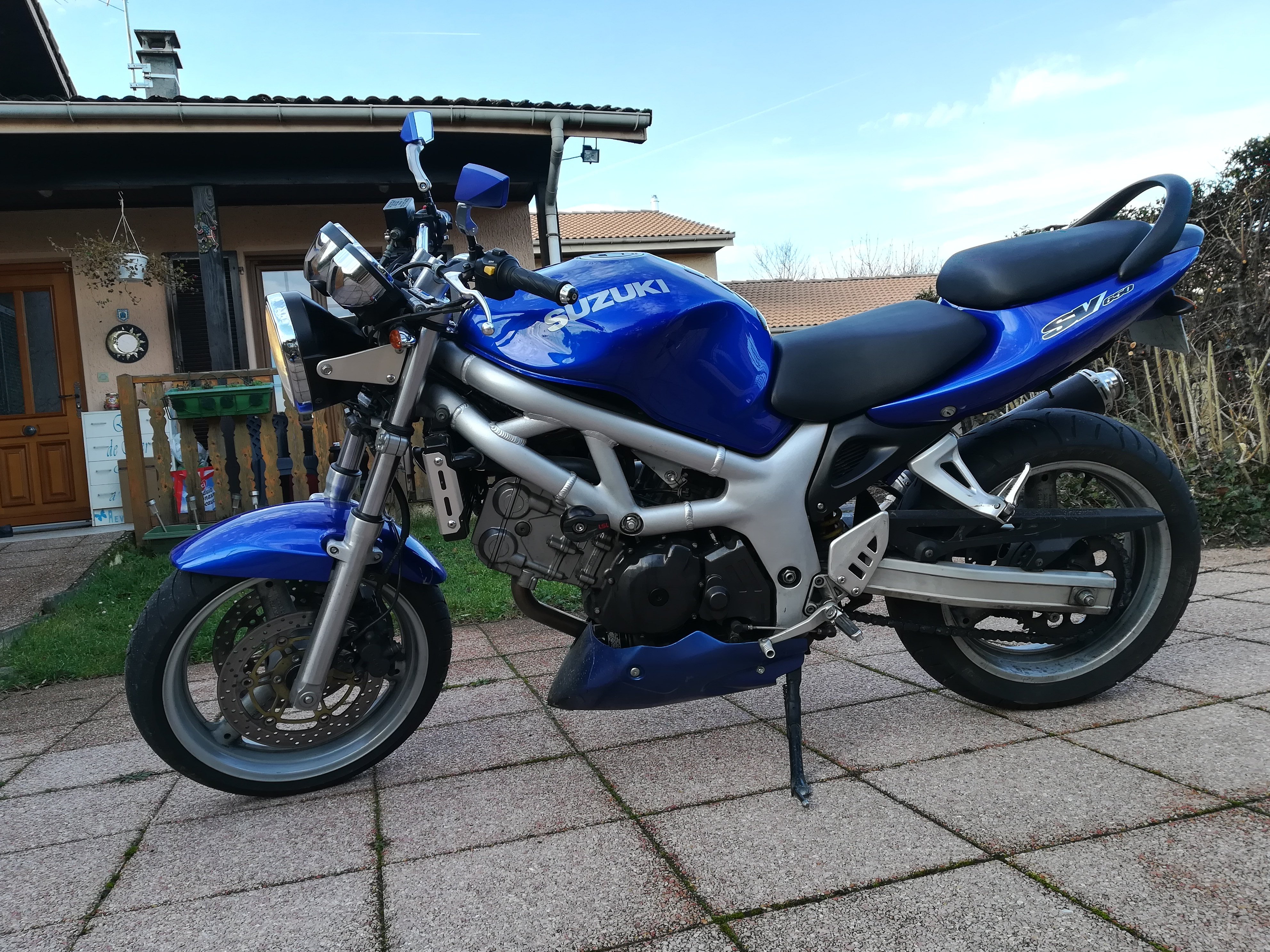 Suzuki_sv_650
