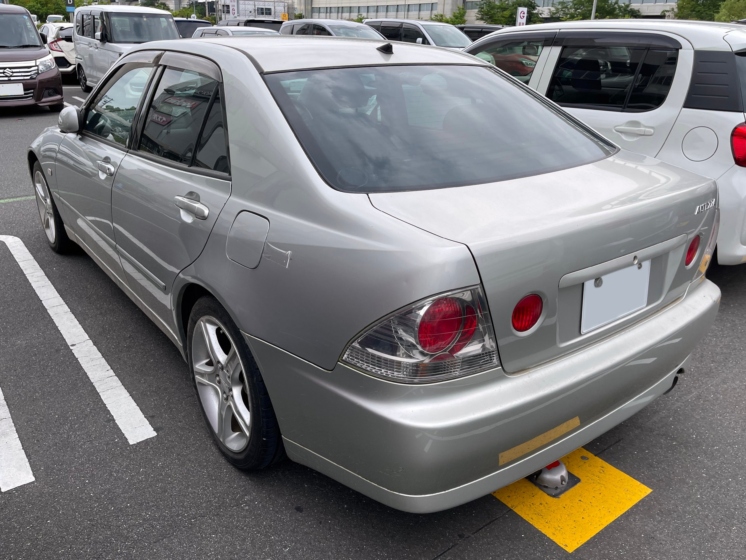 Toyota_ALTEZZA_RS200_Z_Gray