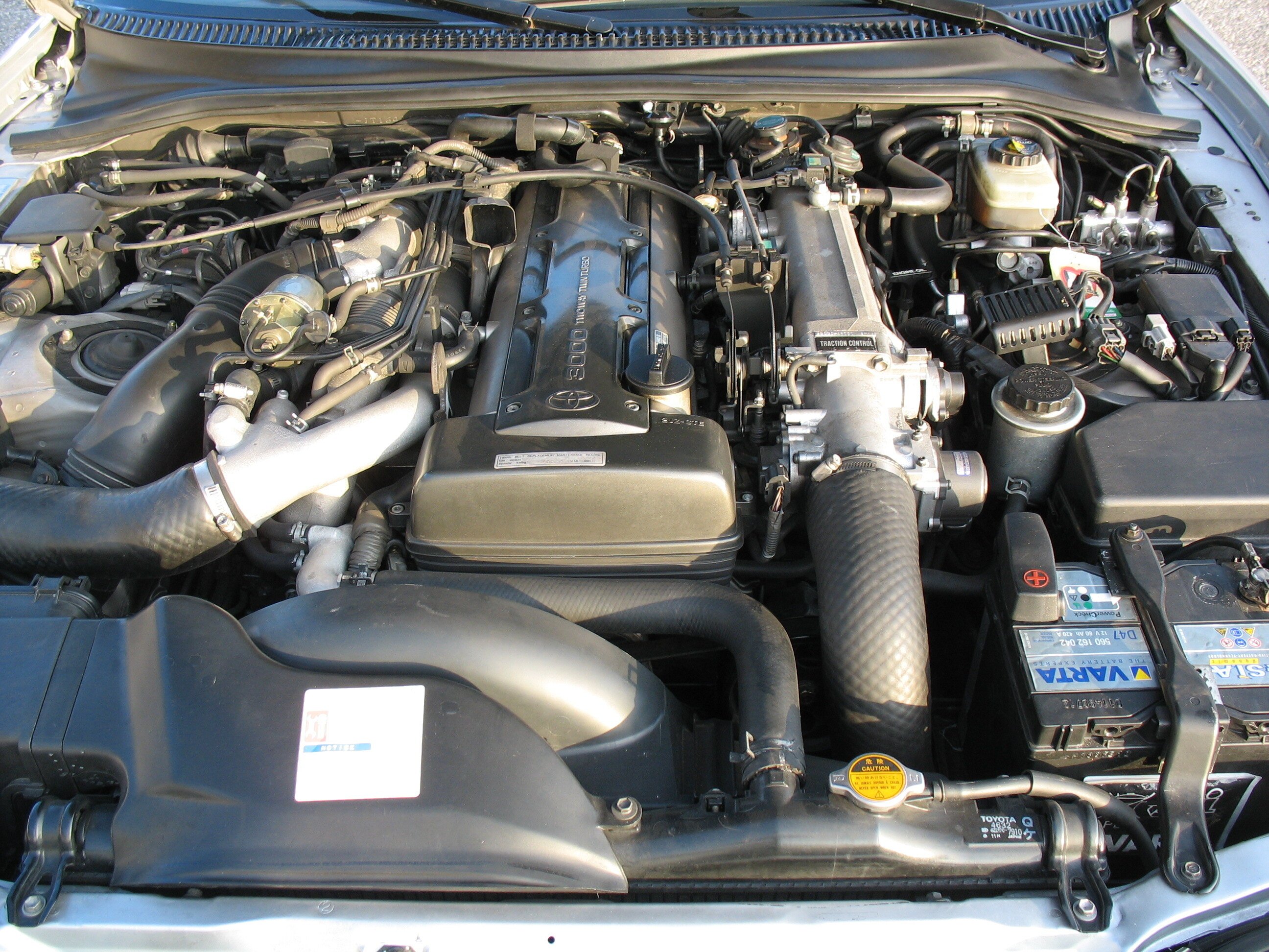 Toyota_Supra_MKIV_Motorraum