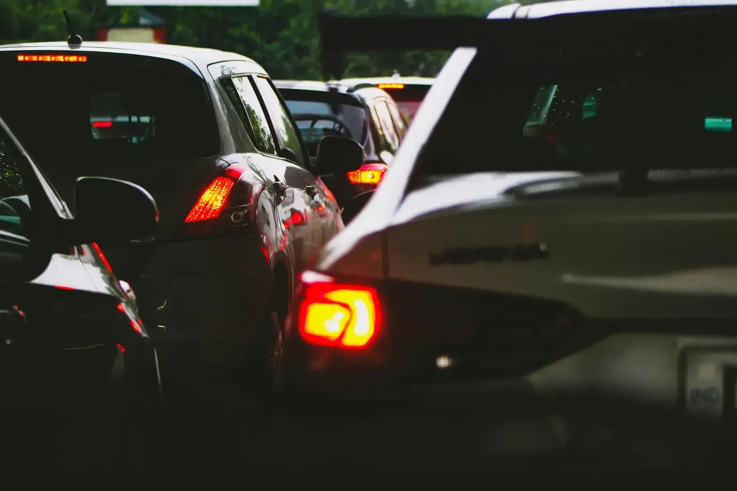 cars-in-traffic