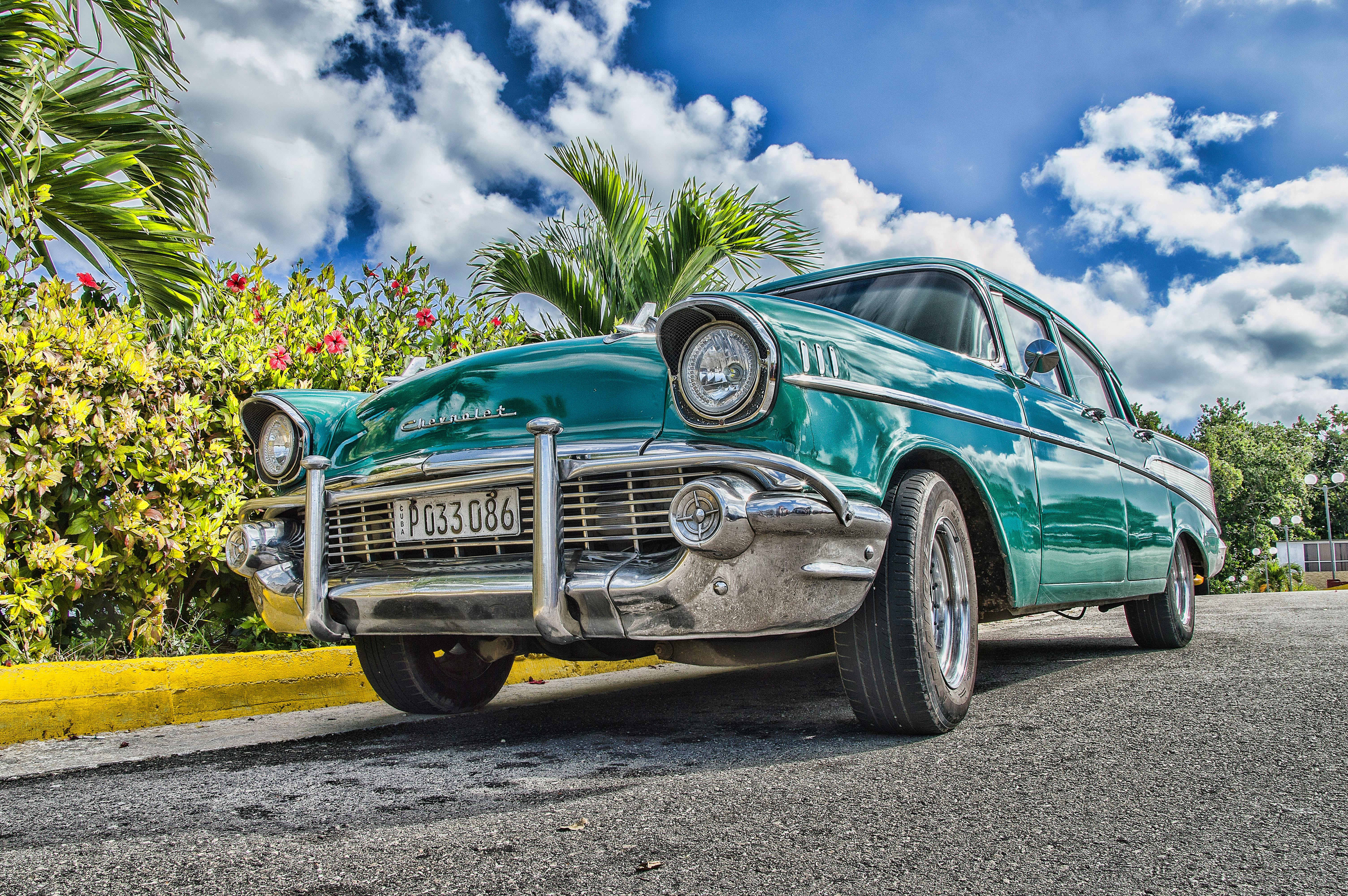 classic-car-blue