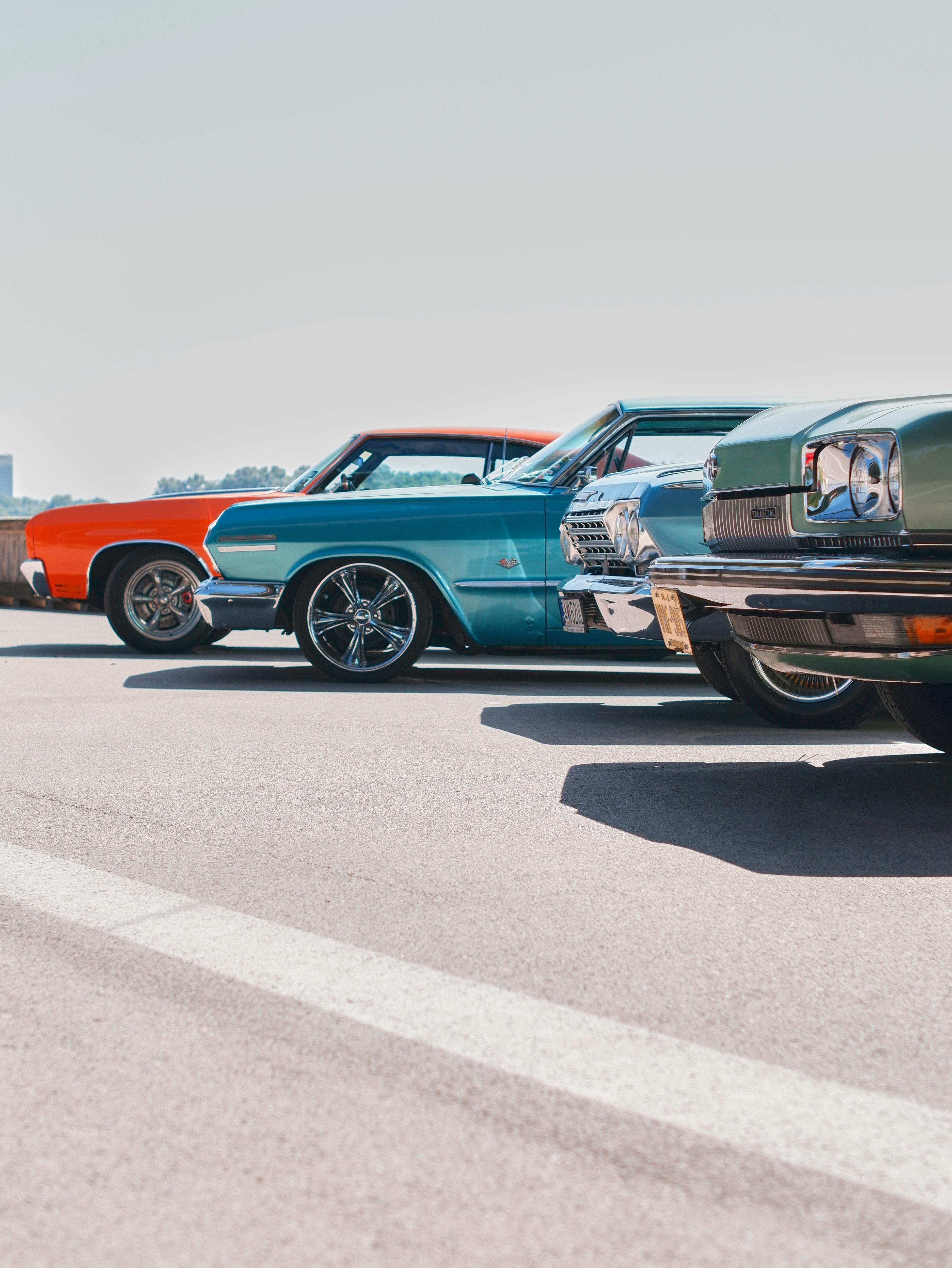 muscle-cars-in-line