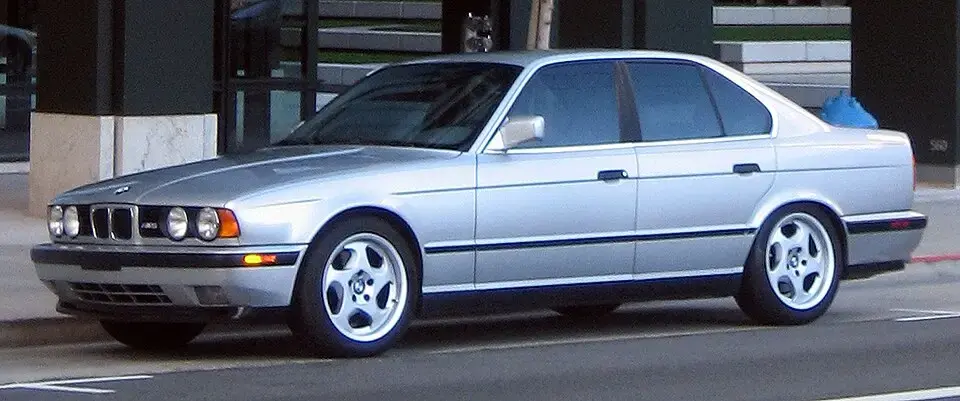 BMW E34 M5