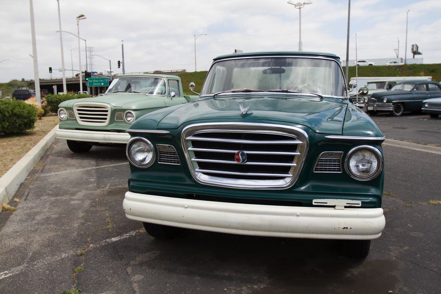 Green old car image