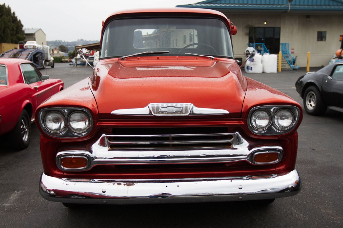 chevrolet-3100-front-classics-usa.jpg