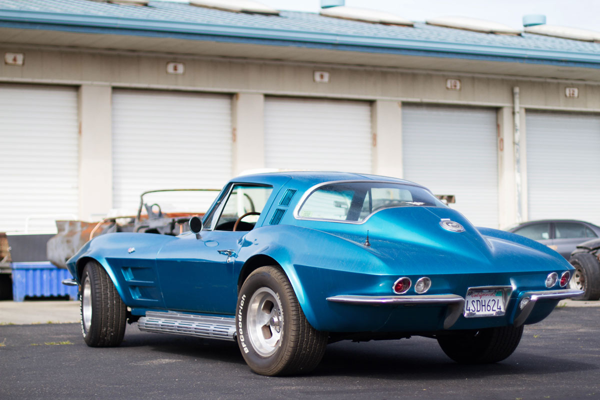 classic-corvette-side.jpg