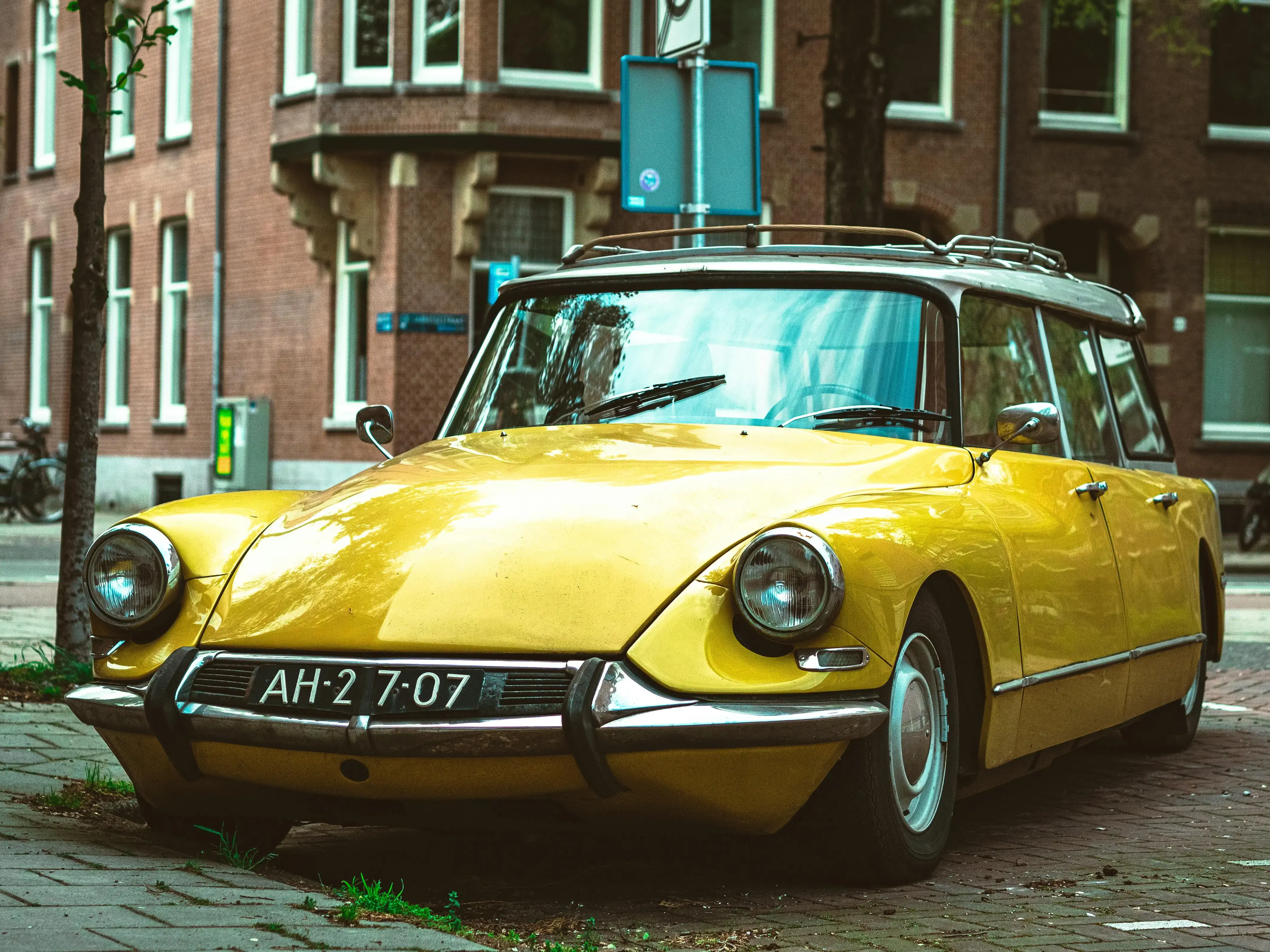 Vintage Yellow Citroën