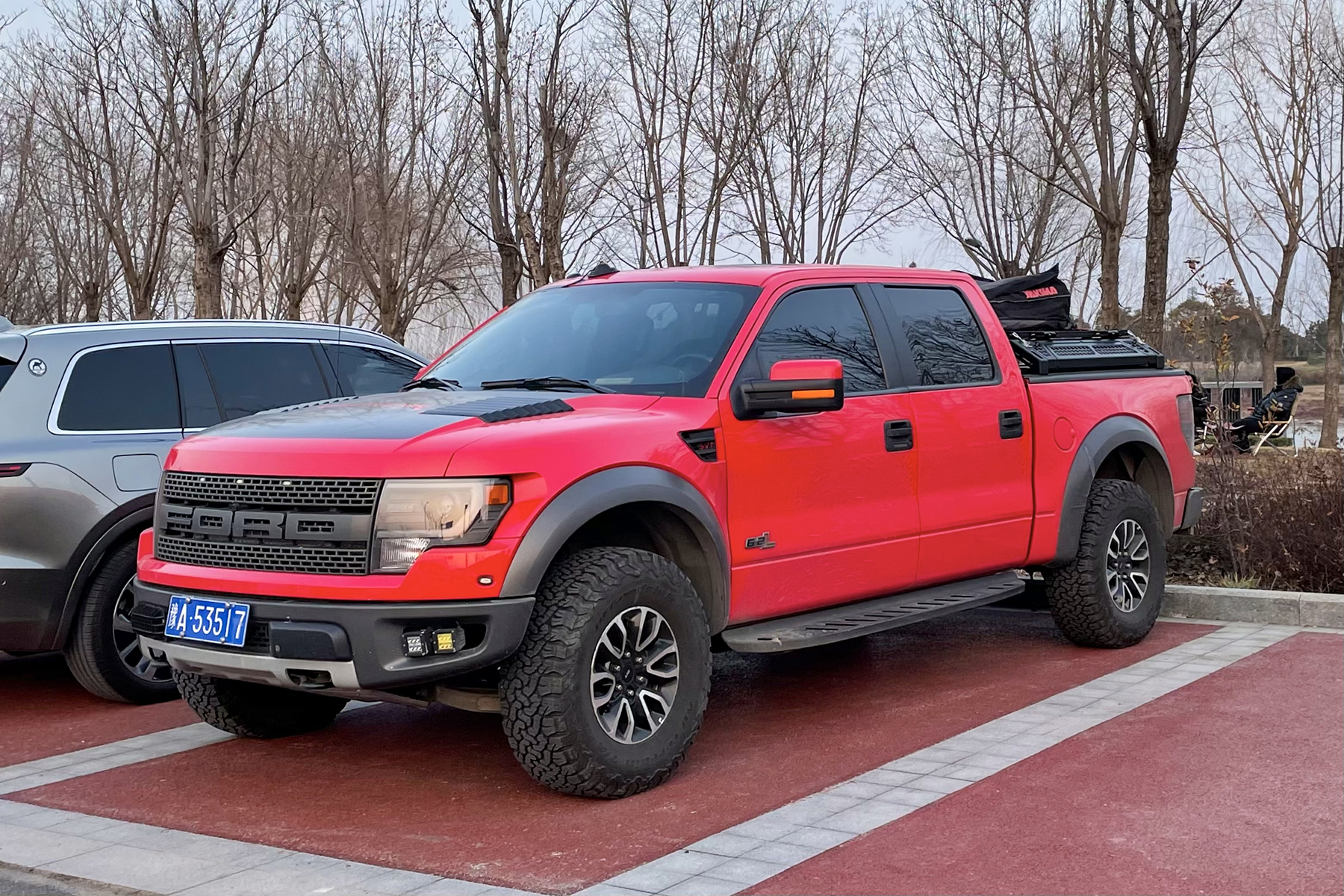 2022 Ford F-150 Raptor on 37 inch tyres