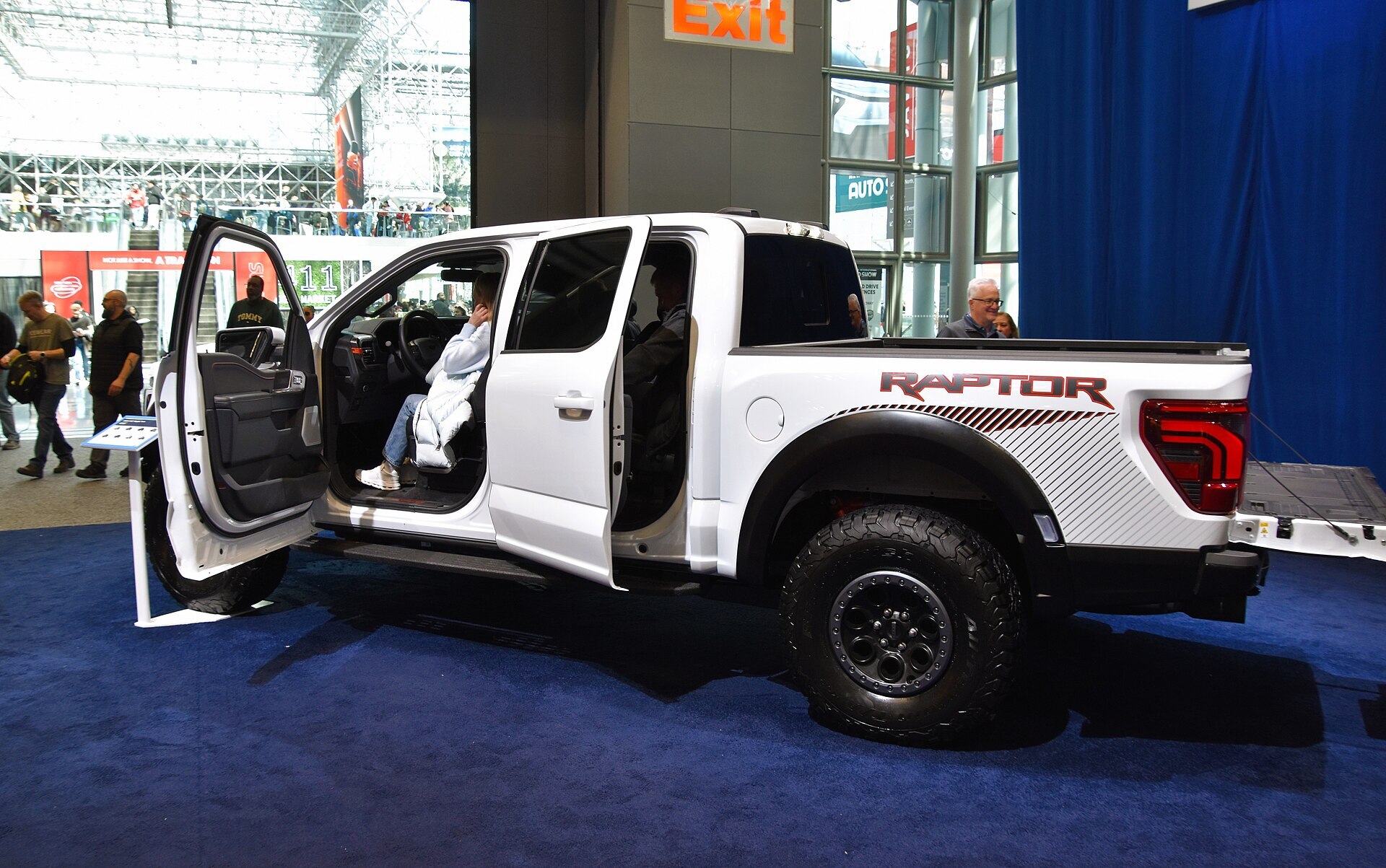 Ford F-150 Raptor pickup, 2021 onward