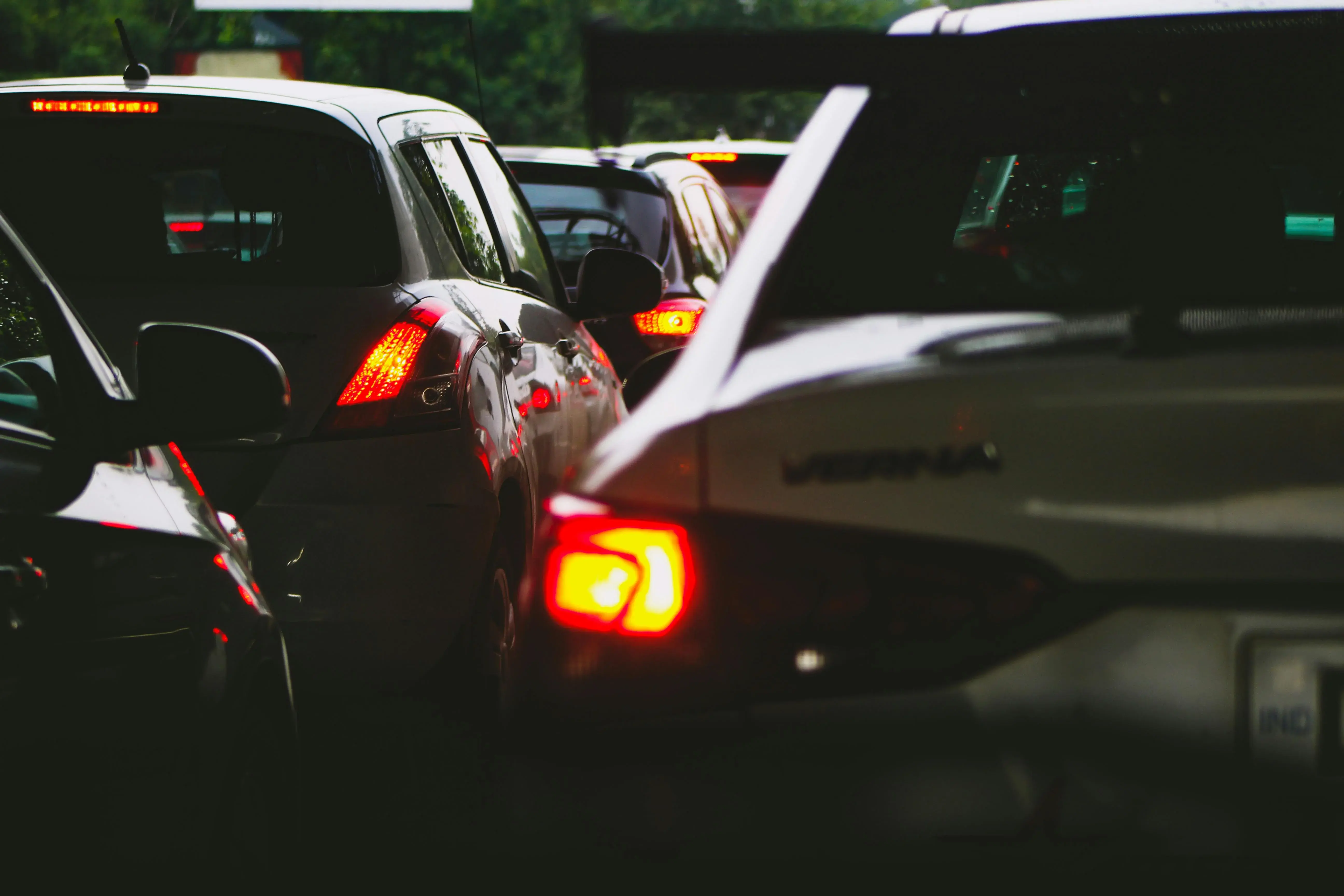 cars-in-traffic