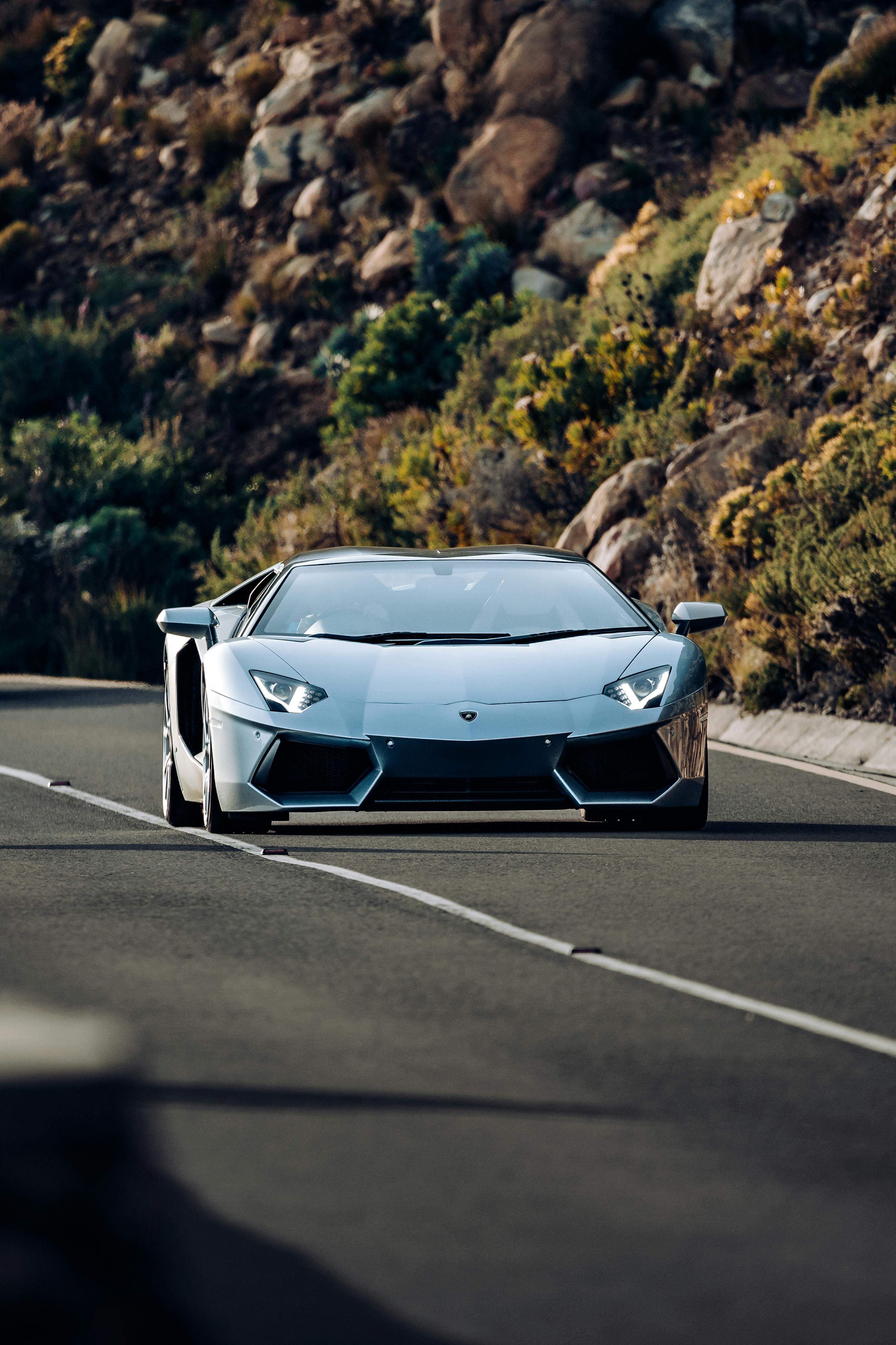 italy-luxury-car